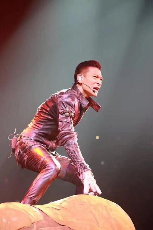 刘德华演唱会2018现场直播