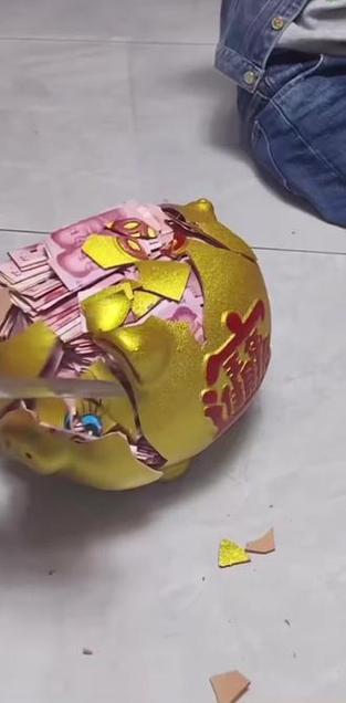 存钱罐不吸钱哪里坏了