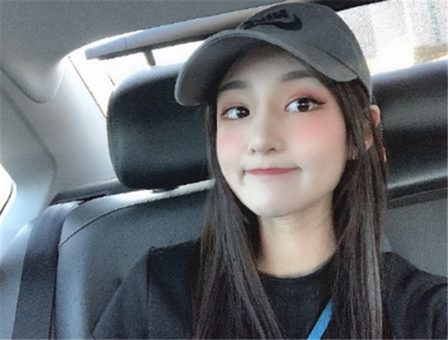 奥咪咪家有钱吗截图2