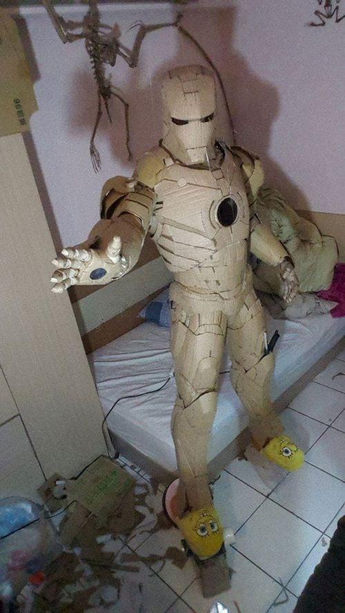 用纸箱做钢铁侠盔甲