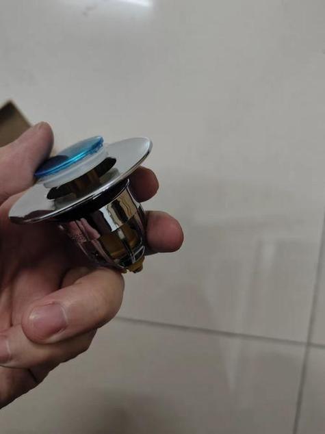 如何拆洗脸盆的塞子