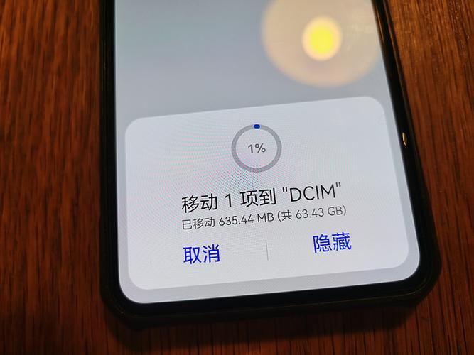 手机内存不够可以加内存卡吗