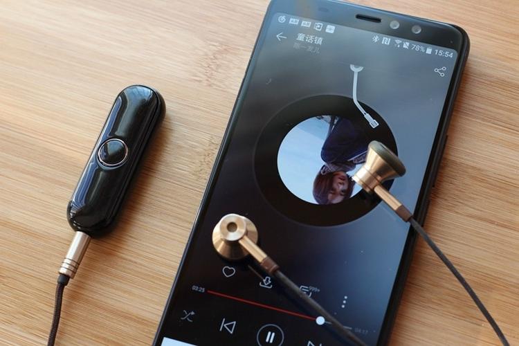 手机播放音乐听筒会发出声音吗