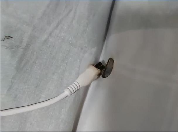 数据线头烧了怎么回事