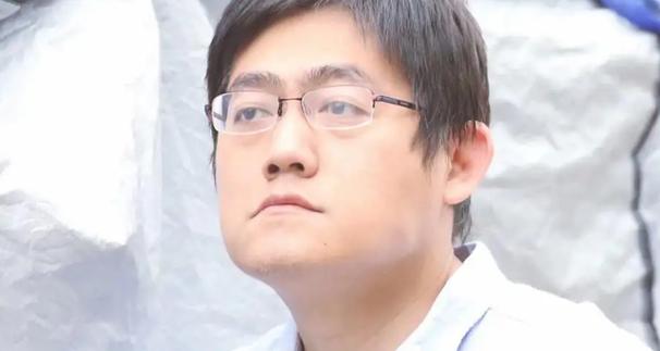 时代峰峻李飞照片