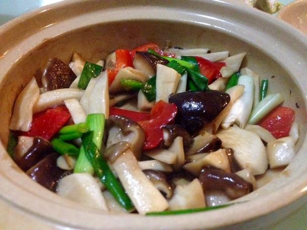 蘑菇煲