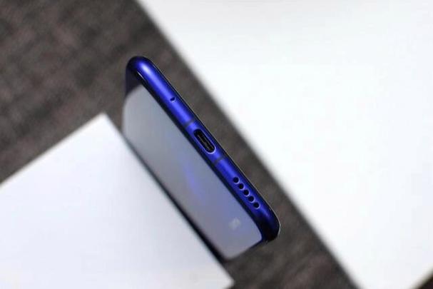华为nova5耳机孔在哪图片