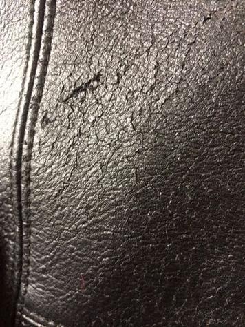 皮衣有裂纹最简单去除