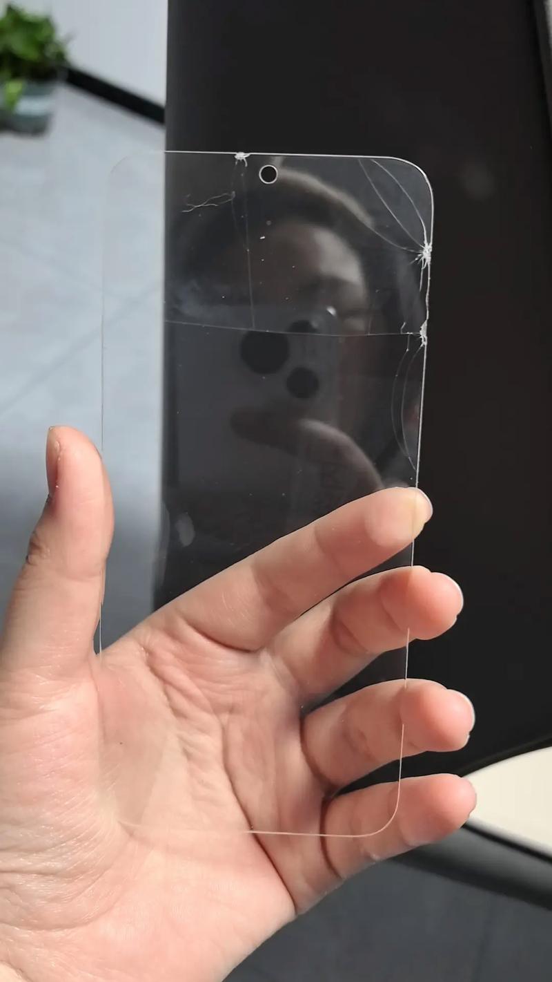 钢化膜能保护屏幕不碎吗