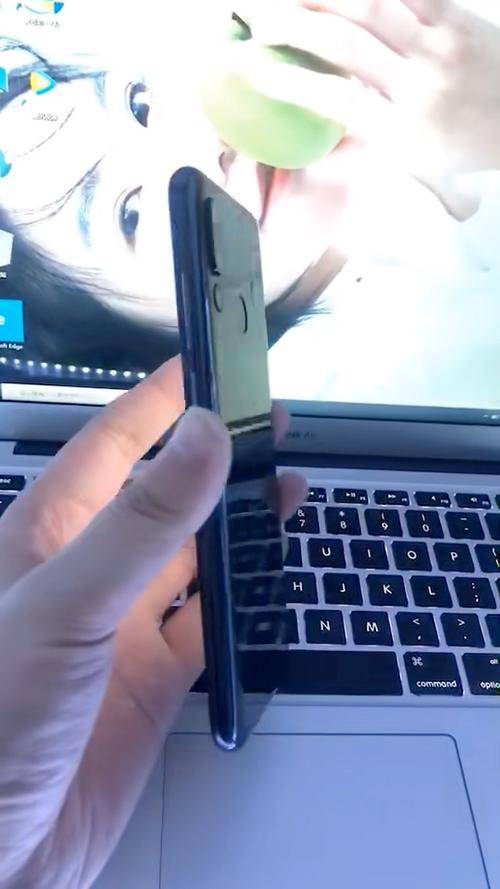 nova4可以加内存卡吗