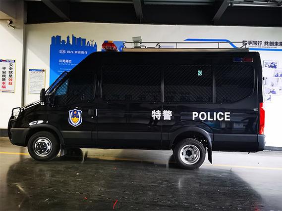 黑色特警车截图2