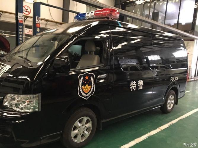 黑色特警车截图3