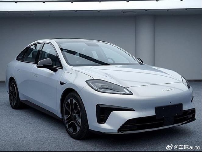 比亚迪12万的纯电动汽车
