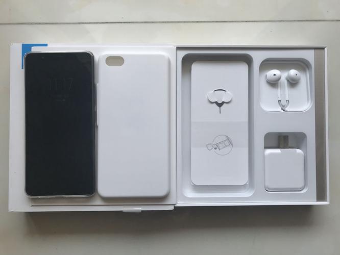 vivox20内存卡怎么用