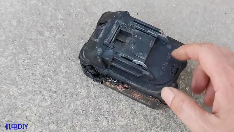 电池爆炸视频截图2