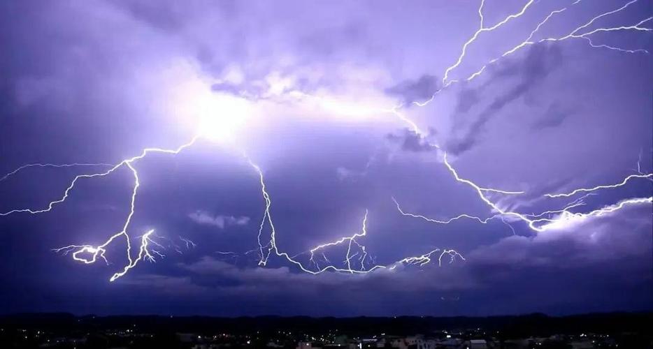 雷电的特点