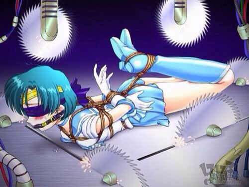 美少女手脚被绑得死死的视频