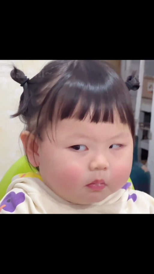 嘟嘴生气卖萌表情包