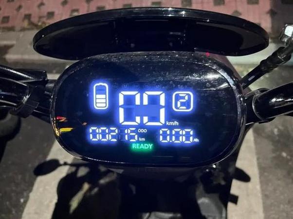 电动车电量指示灯总是满电