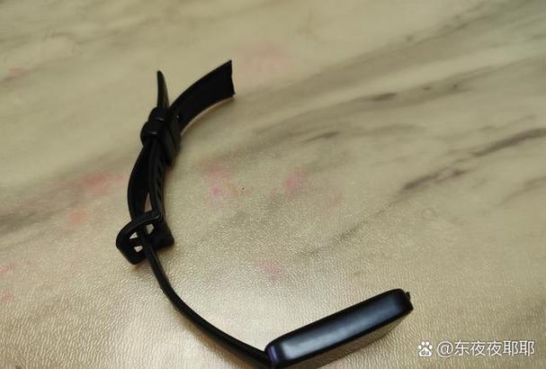 华为运动手环表带断了