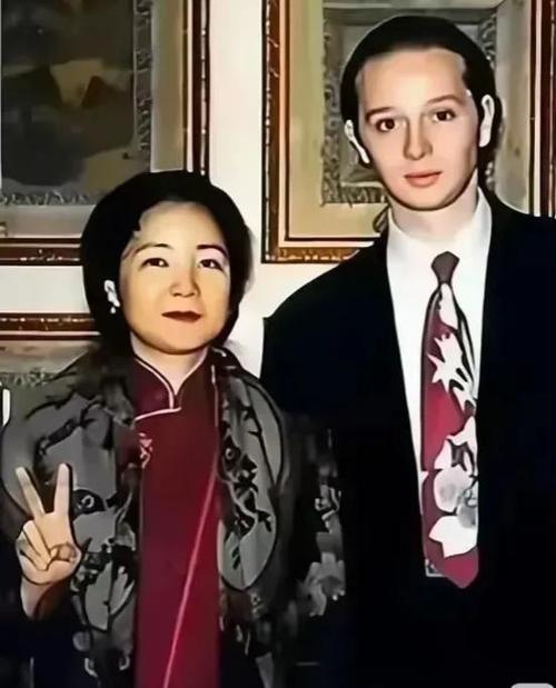邓丽君最爱的男人截图3