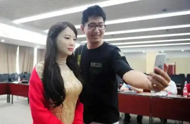 机器人老婆的真实图片截图3