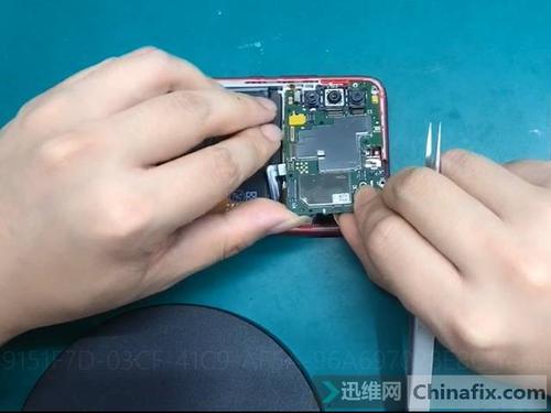 华为nova5i怎么拆后盖