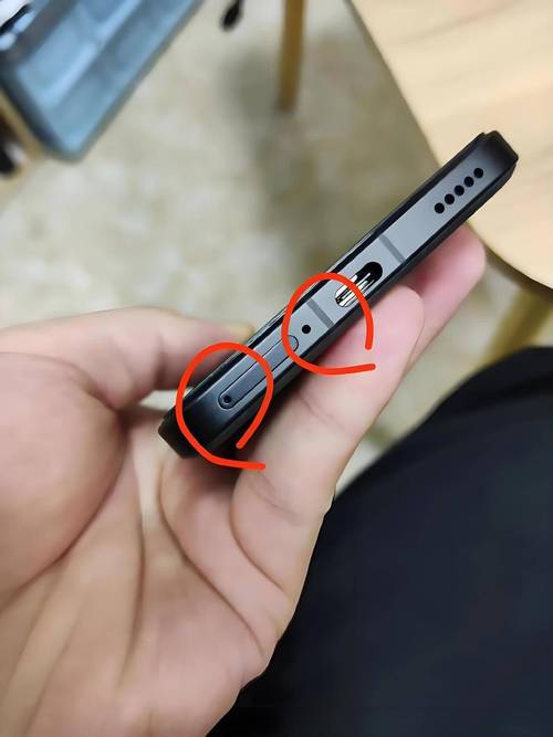 红米note8听筒在哪个位置