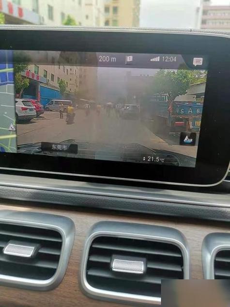 视频摄像头模糊怎么回事
