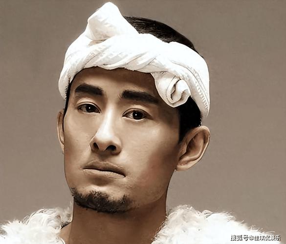 阿宝腹肌