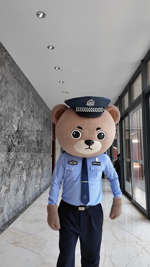 警察小熊人物介绍