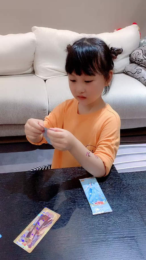 小糖果22拆叶罗丽卡片