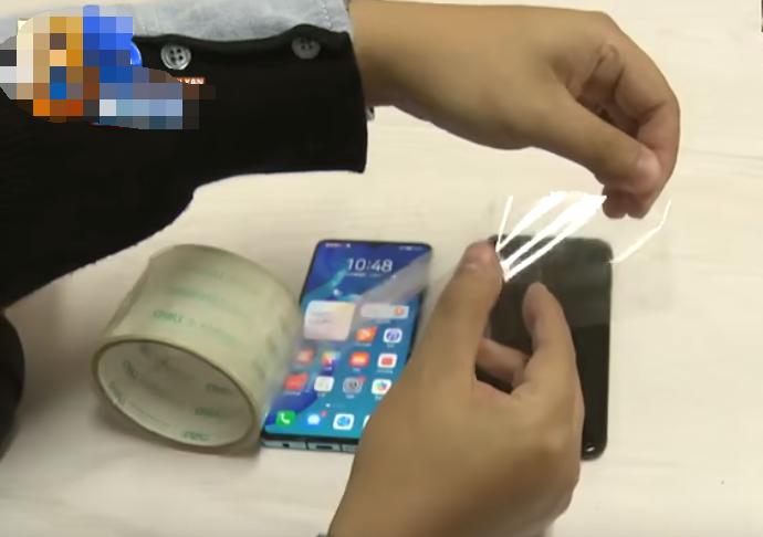 胶带指纹解锁手机