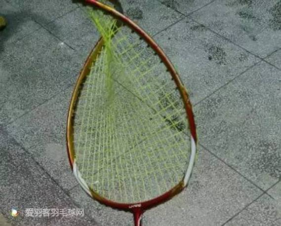 羽毛球拍断拍截图3