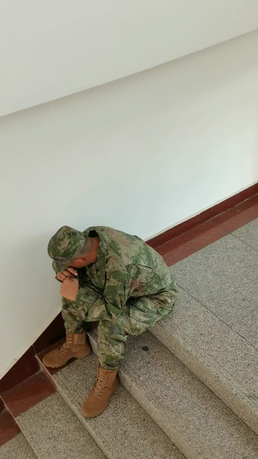 部队里的生活