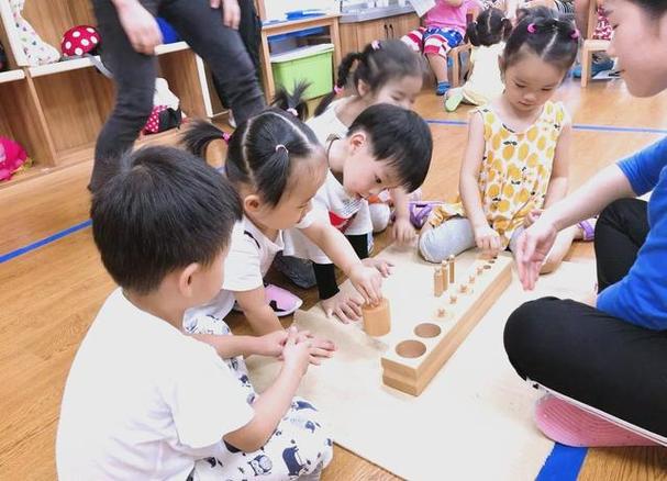 蒙特梭利和传统幼儿园的区别