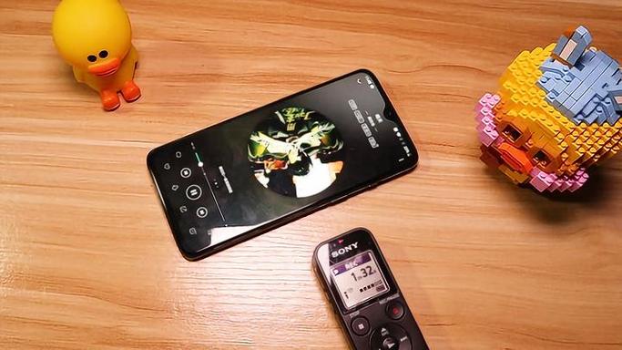 一加7双扬声器音量一样大吗