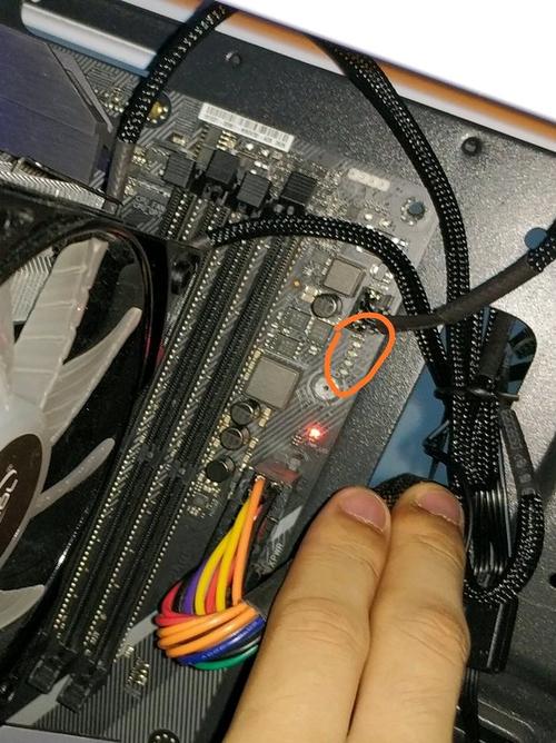 华硕主板开机电源灯闪烁截图2