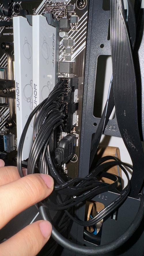 华硕主板开机电源灯闪烁截图3