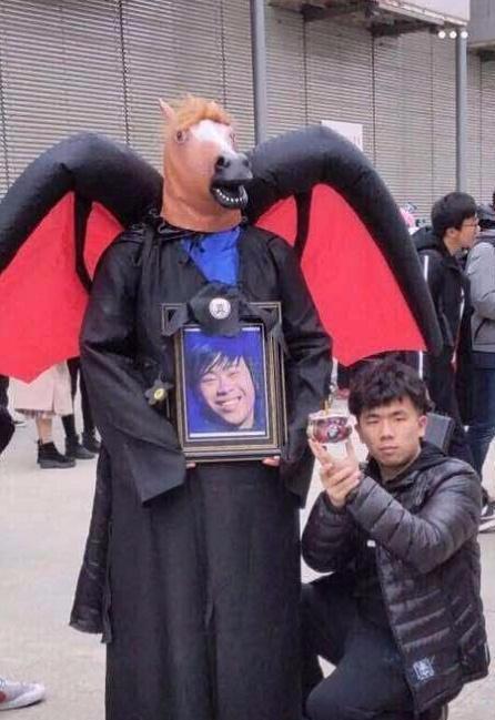 遗照在线恶搞图片生成制作