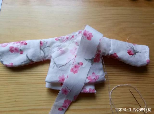 简单娃娃汉服怎么做