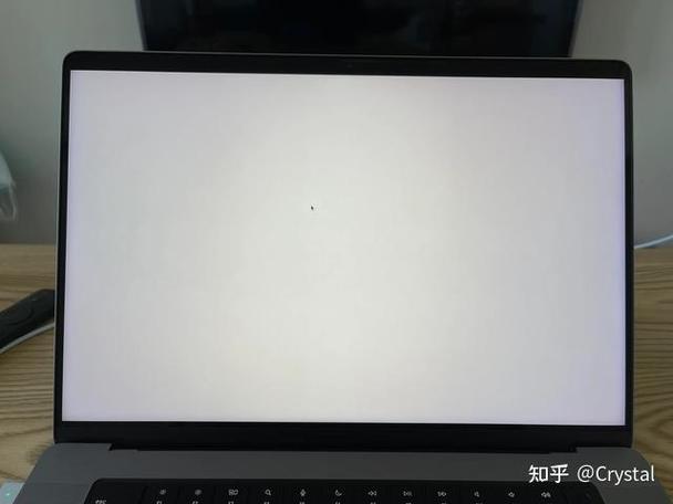 显示器边框泛黄