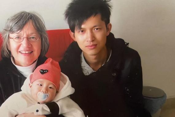 女主是大学生,男主是大学老师