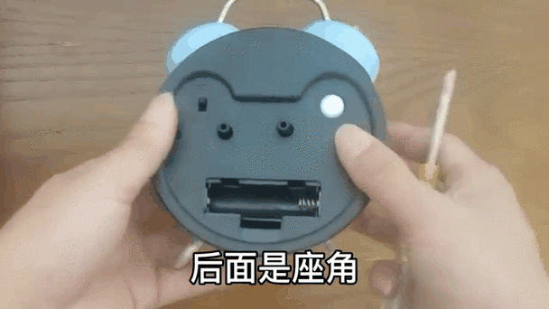 电子小闹钟内部安装图