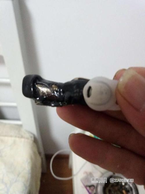 蓝牙耳机充电头掉了截图2