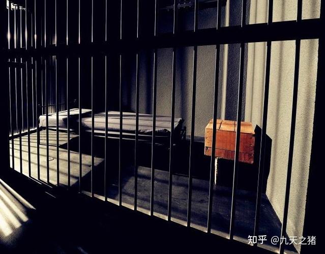 一个人关小黑屋很久会怎么样知乎