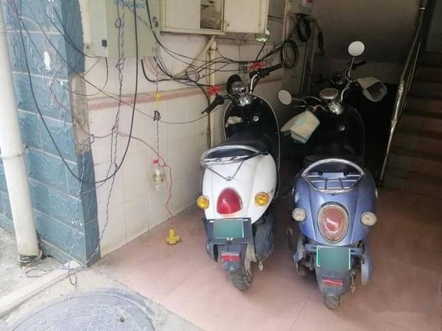 电动车充电一晚上20分钟怎么办截图2