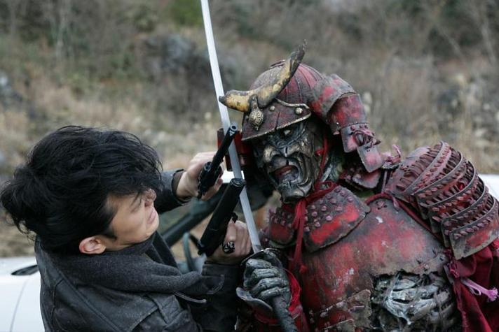 《铠:武士僵尸2》在线播放