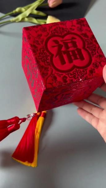 用红包袋做灯笼怎么做