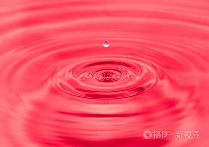 用什么东西可以把水变成红色